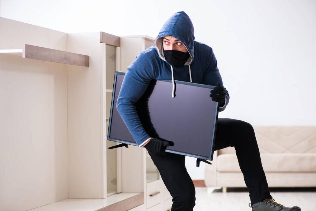 Διαρρήκτης (ΝΑ ΑΝΑΦΕΡΕΤΑΙ ΠΑΝΤΑ Η ΠΗΓΗ ΤΗΣ ΦΩΤΟ: CREATE.VISTA.COM)