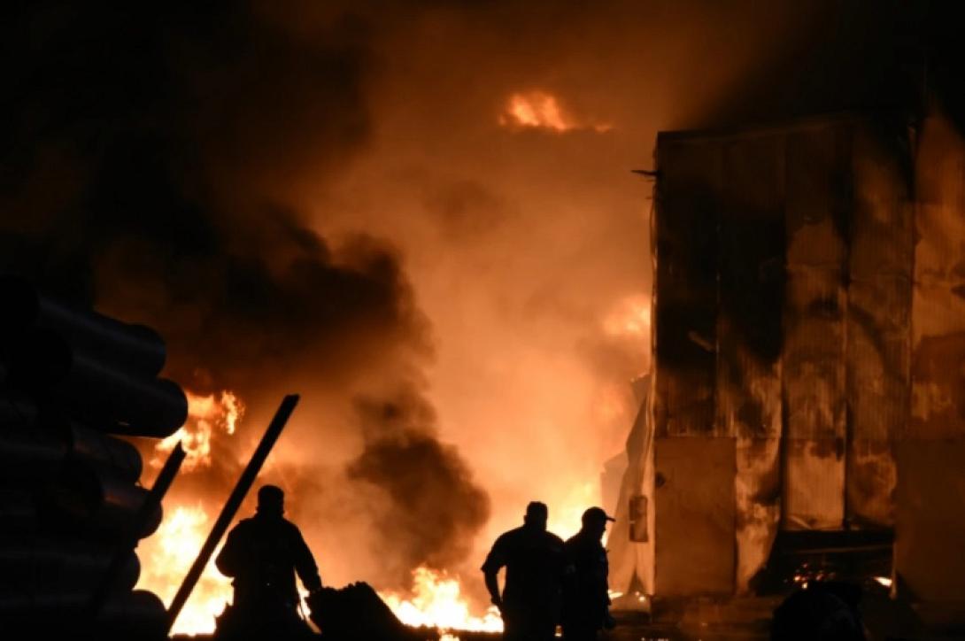 φωτιά σε εργοστάσιο