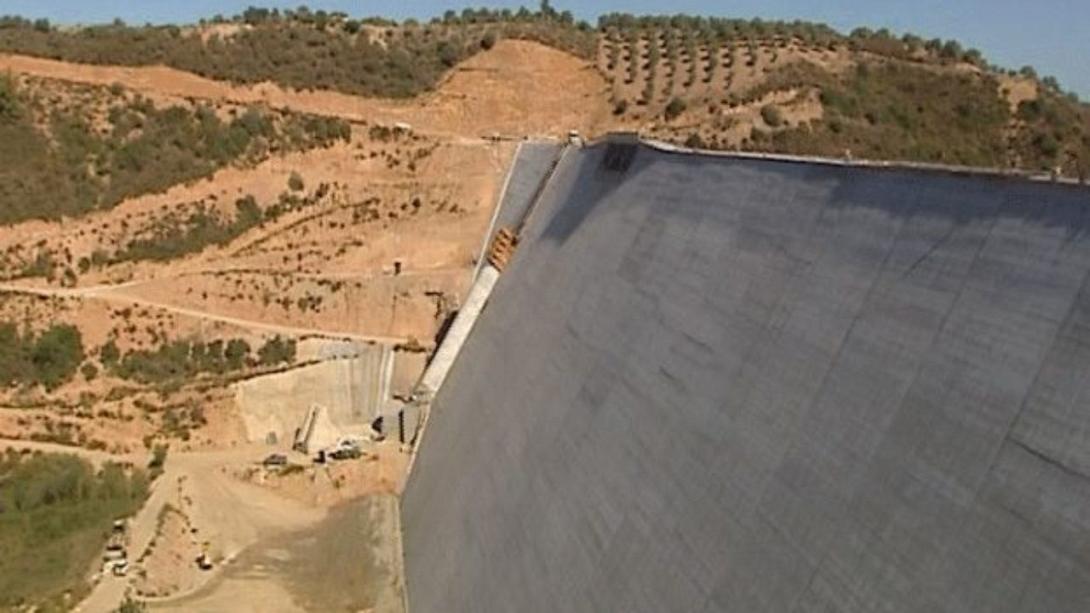 φράγμα ταυρωνίτη