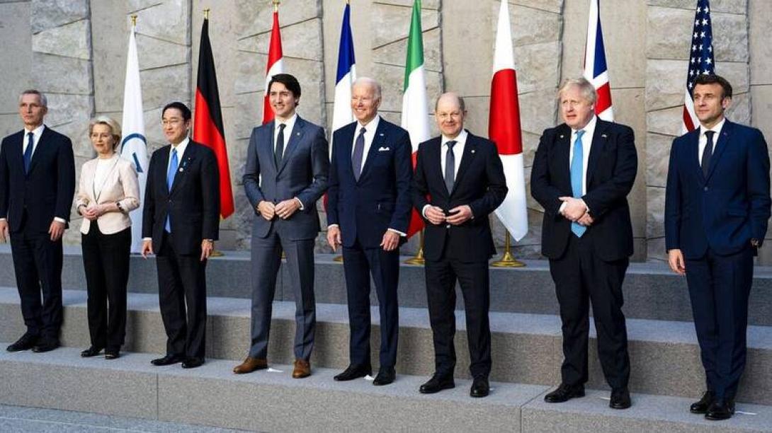 G7