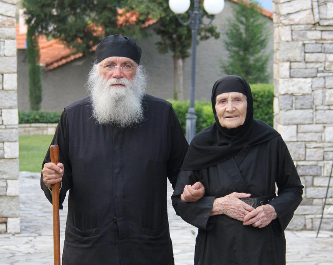 νεκταριος και η μητερα του