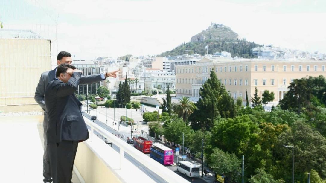 Ο Κικίλιας κάλεσε τον Αμερικανό πρέσβη έναν εναλλακτικό προορισμό το καλοκαίρι 