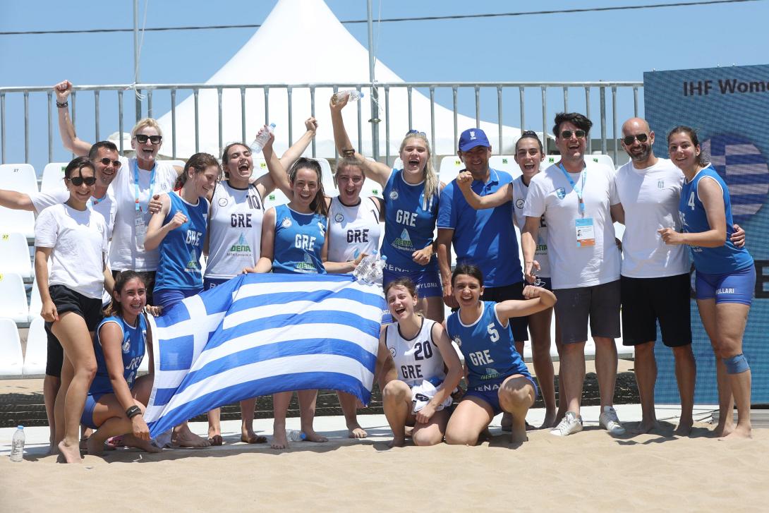 χαντμπολ-νεανιδεσ