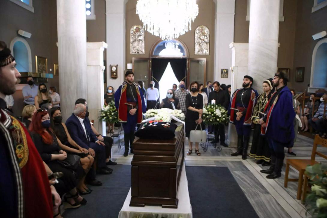 κηδεία μαρίνα λαμπράκη πλάκα