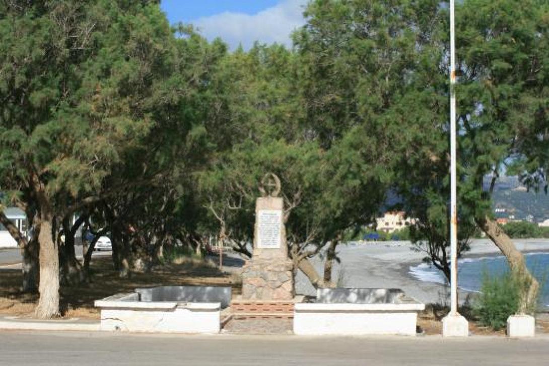 μνημειο ταυρωνιτη