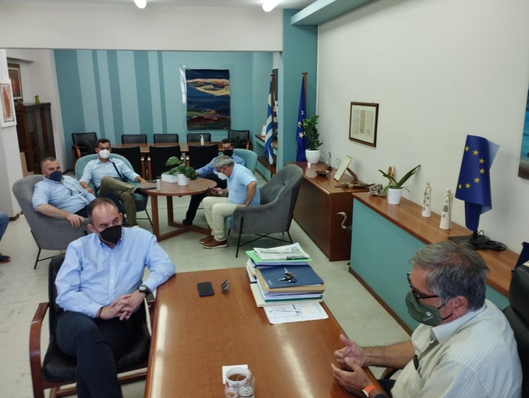 Κρήτη: Συνάντηση Πλακιωτάκη με τον δήμαρχο Αγίου Νικολάου