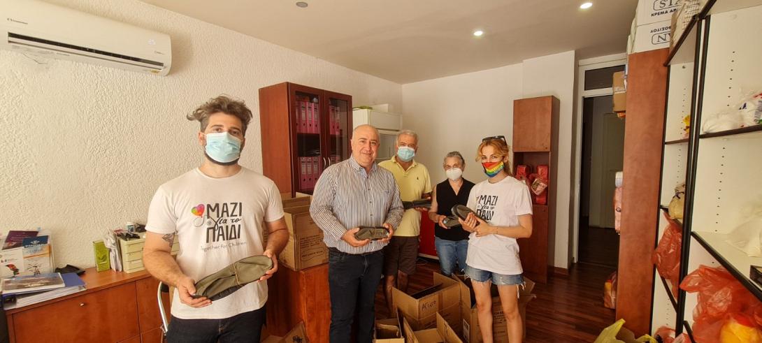 Διανομή καινούριων παιδικών παπουτσιών από το Κοινωνικό Παντοπωλείο του Δήμου Αγίου Νικολάου