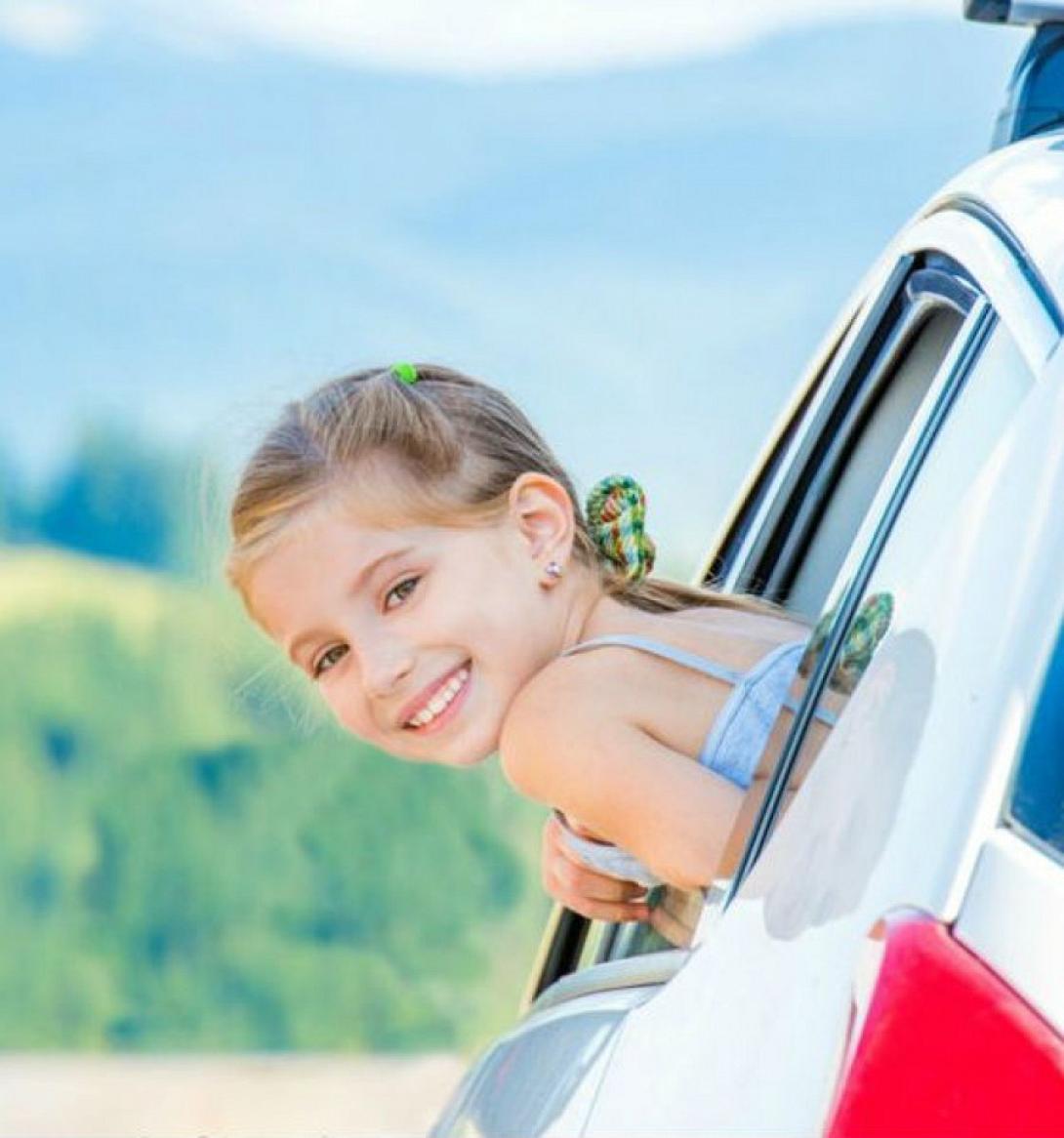 παιδί αυτοκίνητο