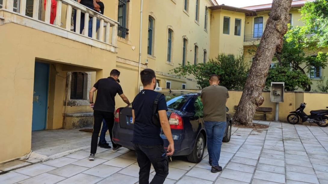 Ελεύθερος με περιοριστικούς όρους ο 17χρονος για το μαχαίρωμα έξω από μπαρ