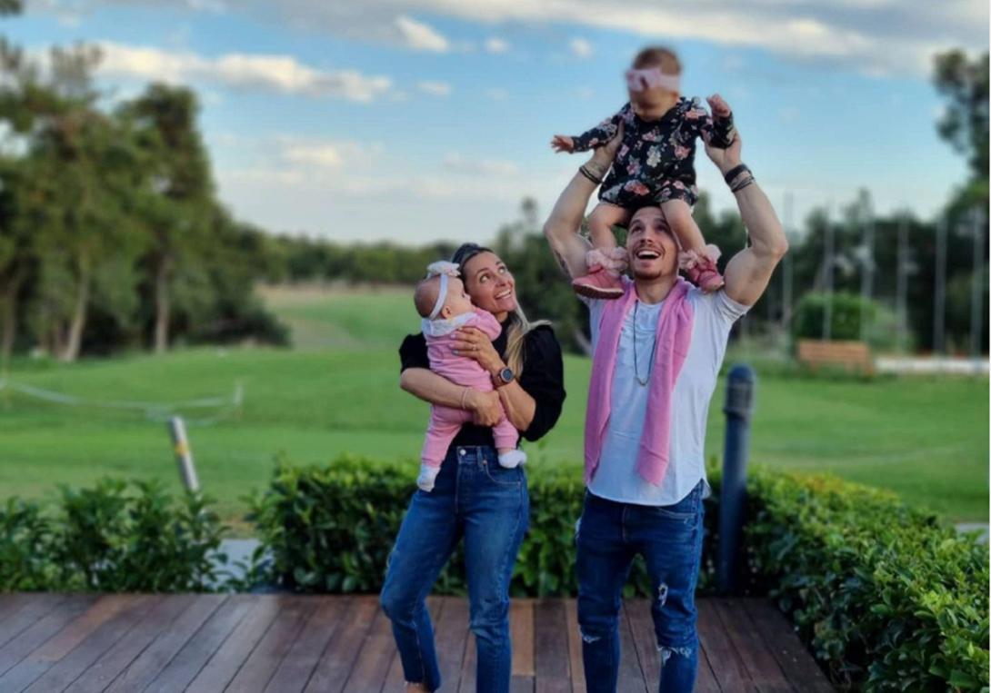 Πετρούνιας