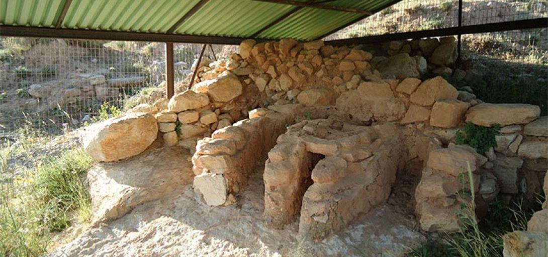 θολωτός τάφος στύλου