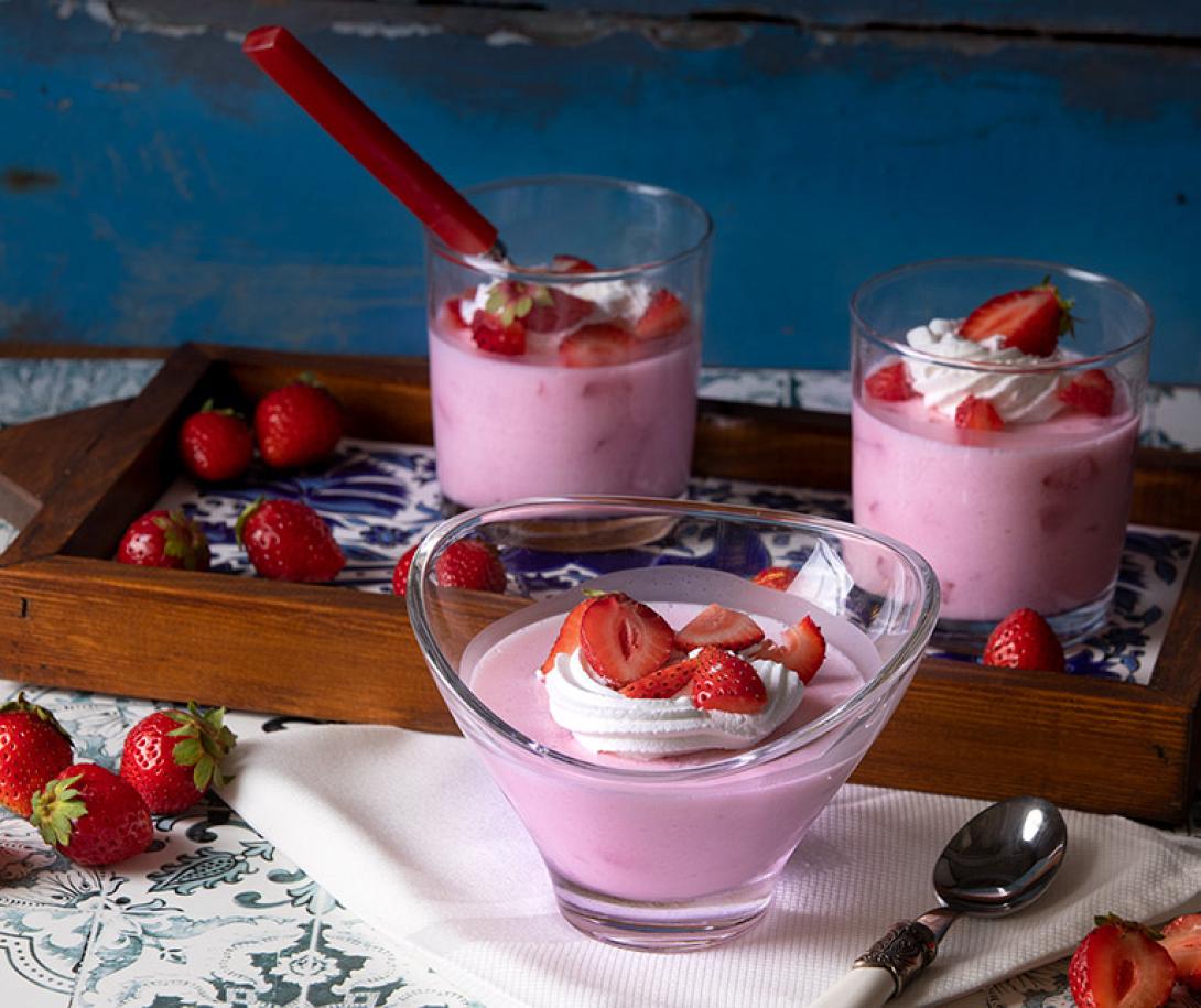  ζελέ φράουλας με γιαούρτι