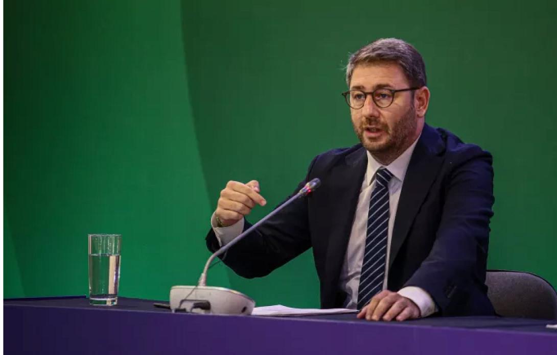 νίκος ανδρουλάκης