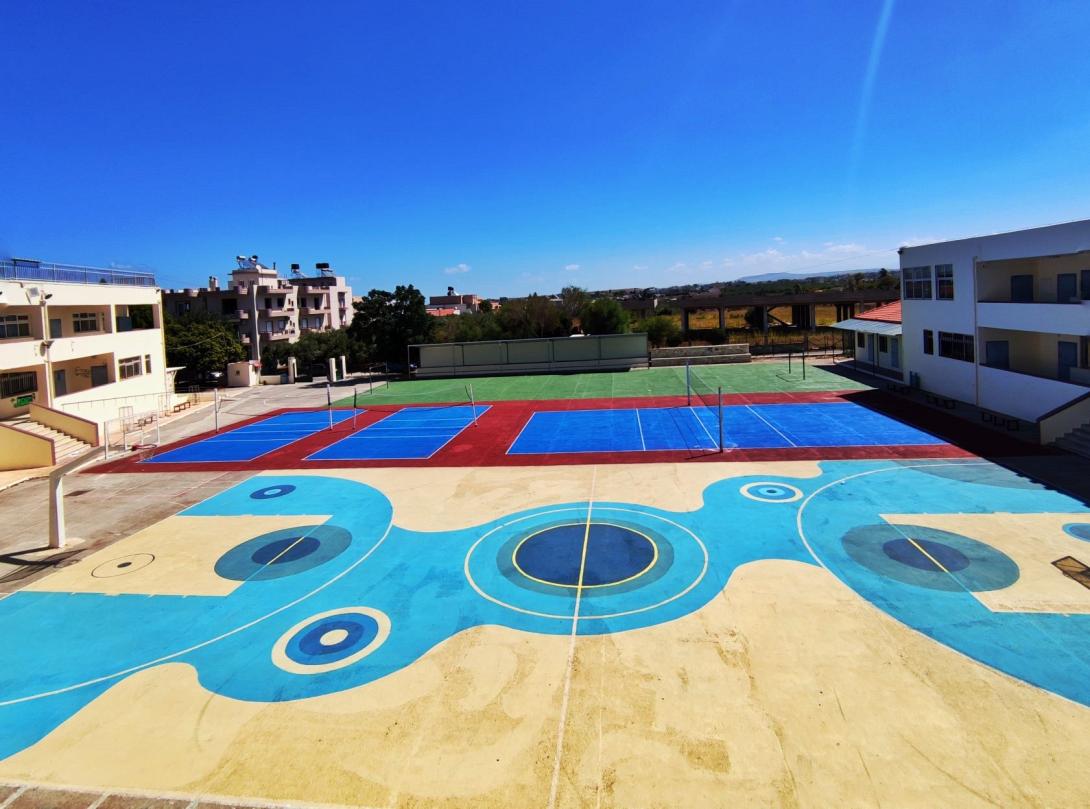 Σχολεία - Γήπεδα - Μαλεβίζι