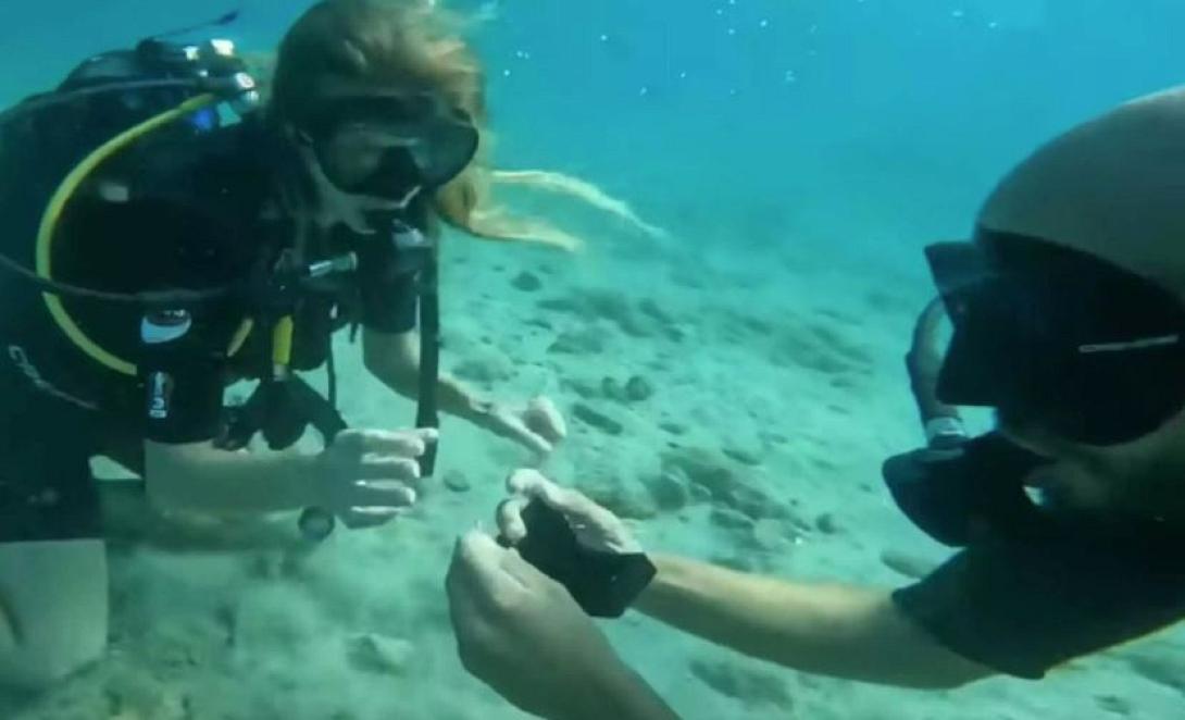 υποβρυχια προταση γαμου