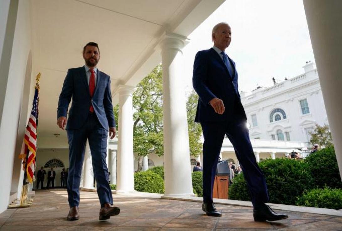 ΛΕΥΚΟΣ ΟΙΚΟΣ