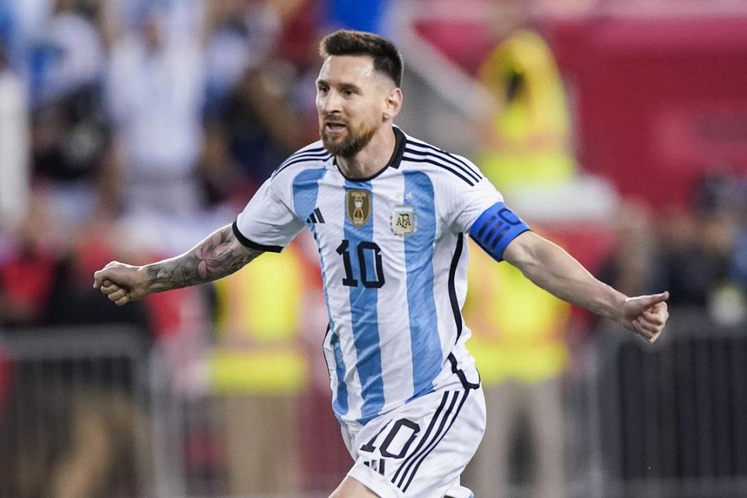 ΜΕΣΙ ΑΡΓΕΝΤΙΝΗ