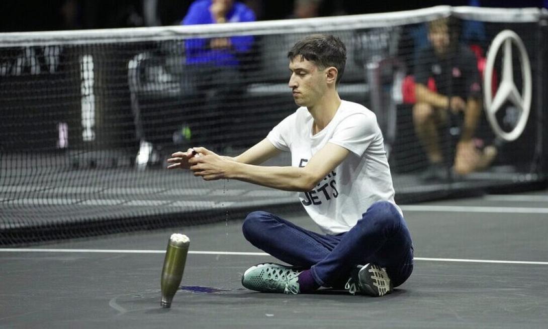 ΑΚΤΙΒΙΣΤΗΣ ΤΣΙΤΣΙΠΑΣ