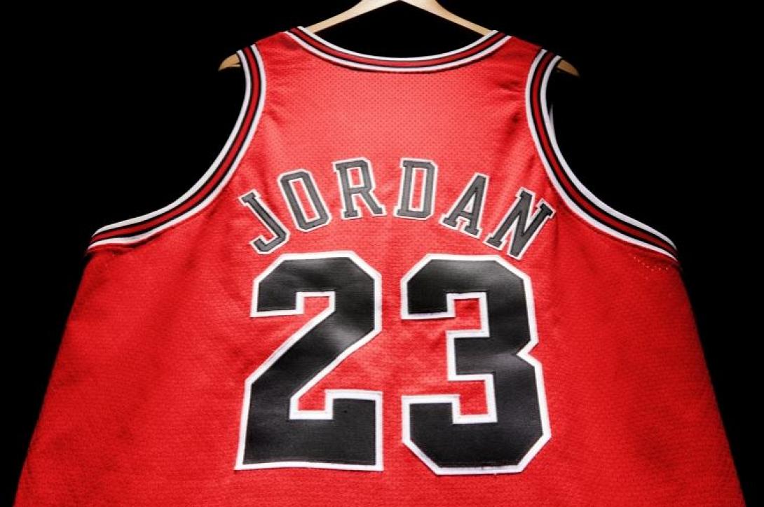 ΦΑΝΕΛΑ ΤΖΟΡΝΤΑΝ