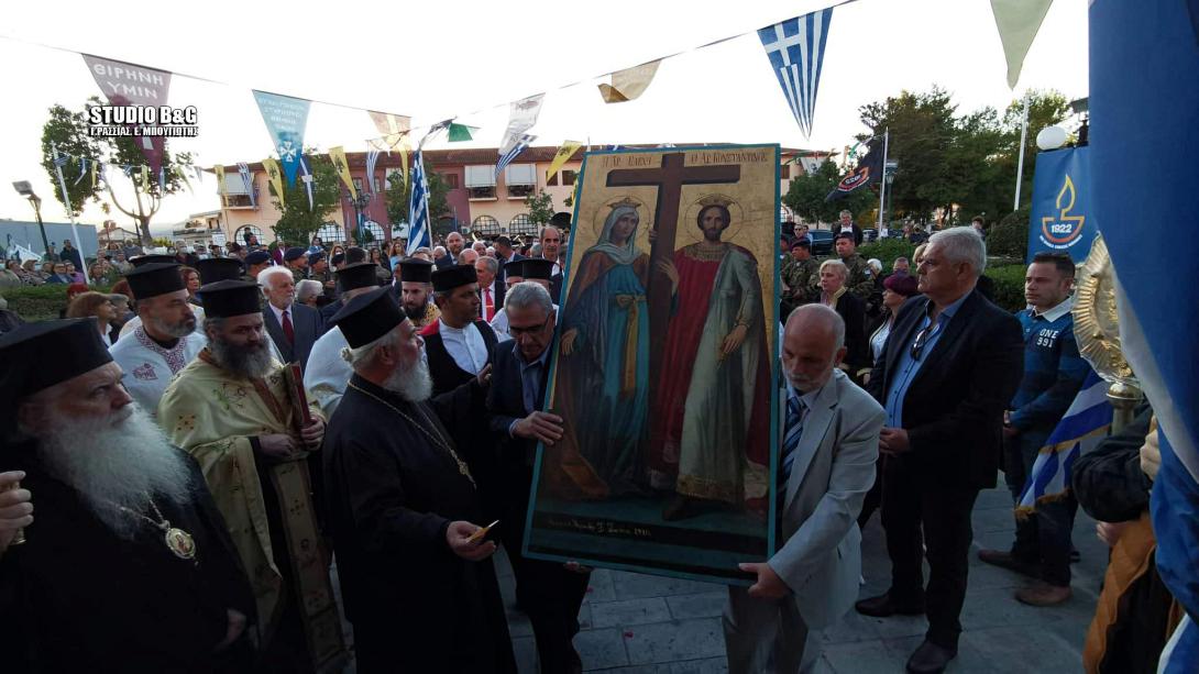 Πολεμικό Ναυτικό: Δώρισε στην Νέα Κίο την ιστορική εικόνα των Αγ. Κωνσταντίνου και Ελένης που διέσωσε από την Μικρά Ασία