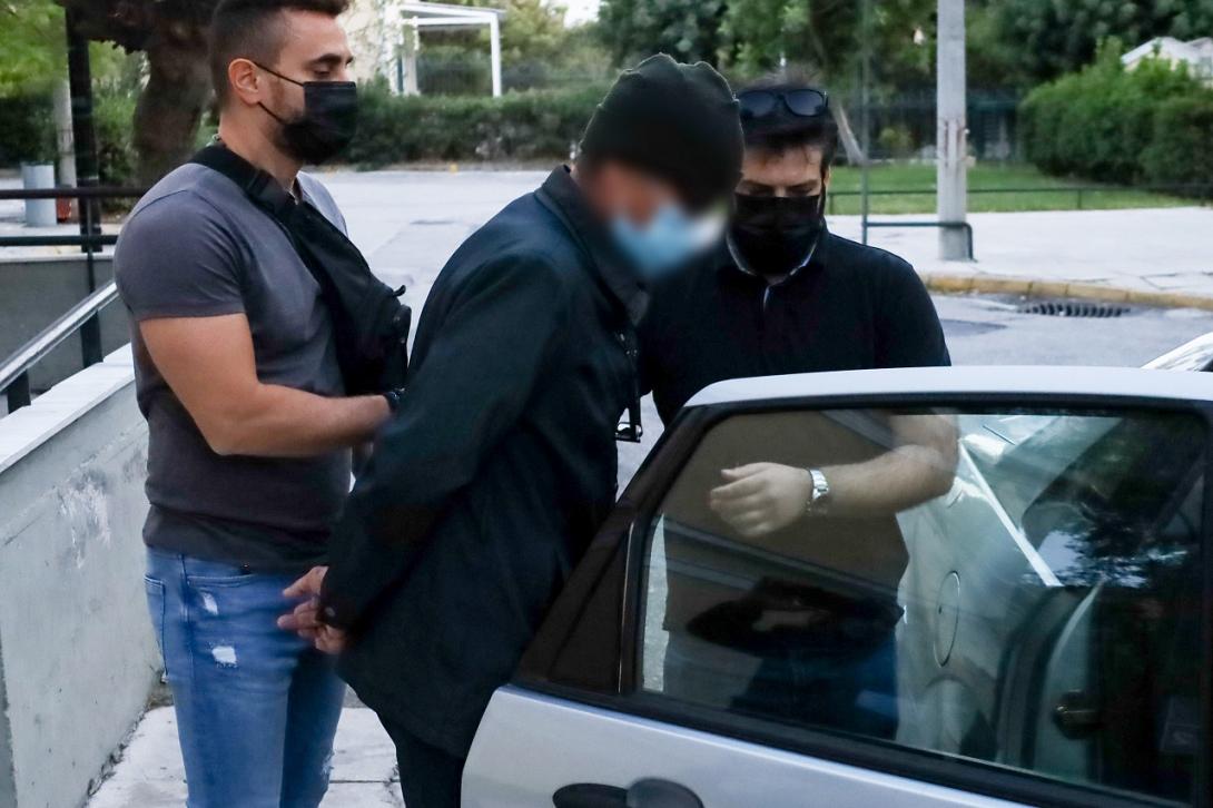 κολωνός βιαστής