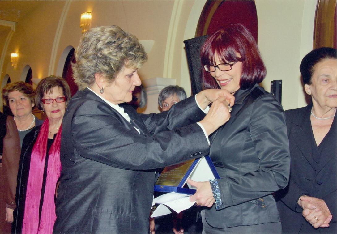 Ελενη Σμαραγδη