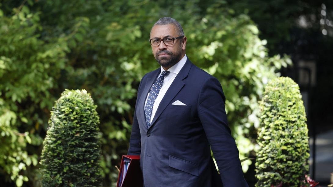 Τζέιμς Κλέβερλι 