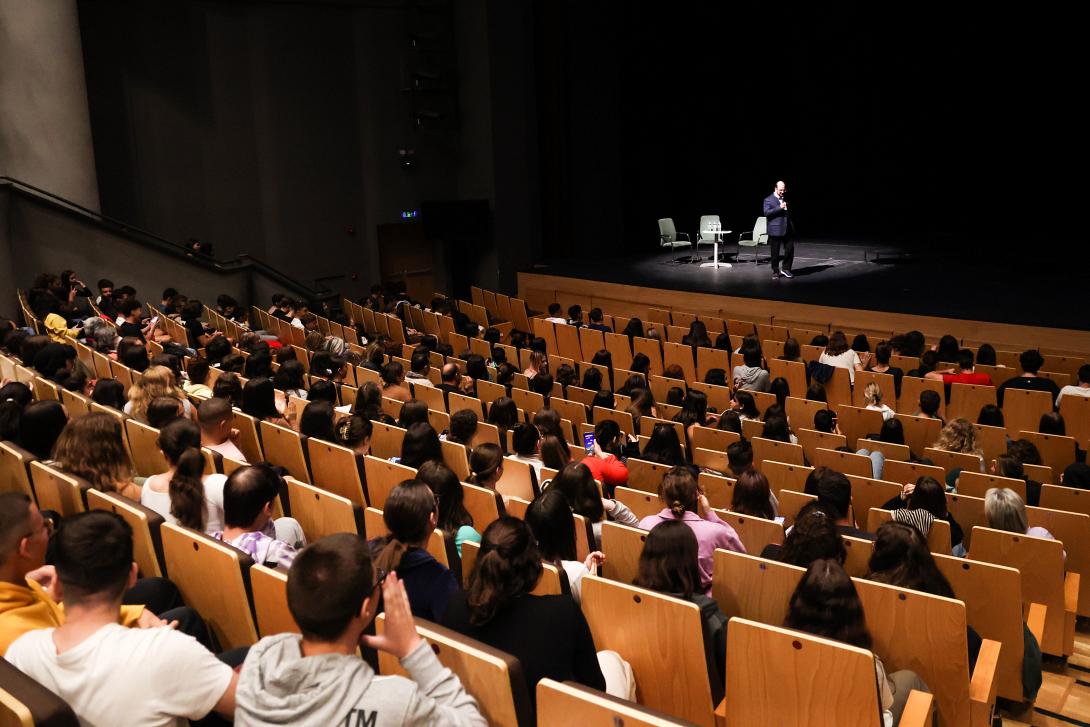 Πολιτιστικό Κέντρο: Περισσότερα από 850 παιδιά λυκείου στο διπλό εκπαιδευτικό πρόγραμμα