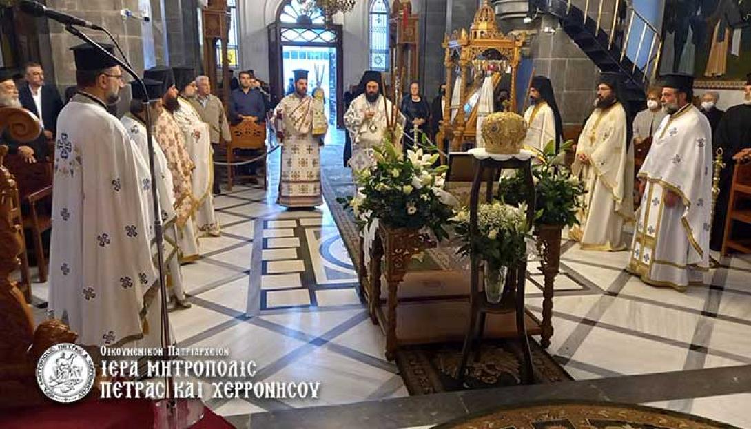 μητροπολη πετρας