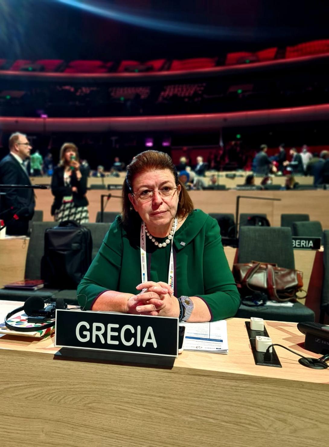 ΛΙΝΑ ΜΕΝΔΩΝΗ