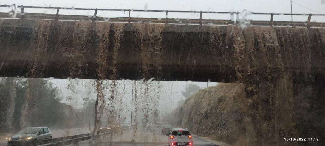 ηράκλειο πλημμύρα γέφυρα