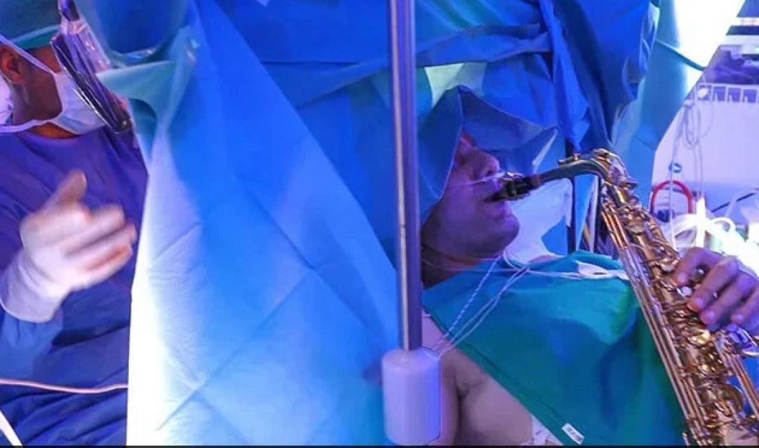 αφαιρεση ογκου από εγκεφαλο