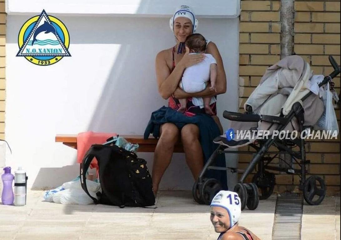 ΠΟΛΙΣΤΡΙΑ ΜΕ ΜΩΡΟ