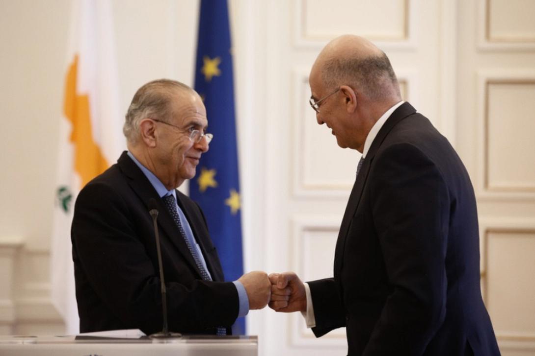 Δένδιας Κασουλίδης