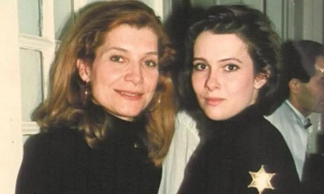  Αιμιλία Υψηλάντη