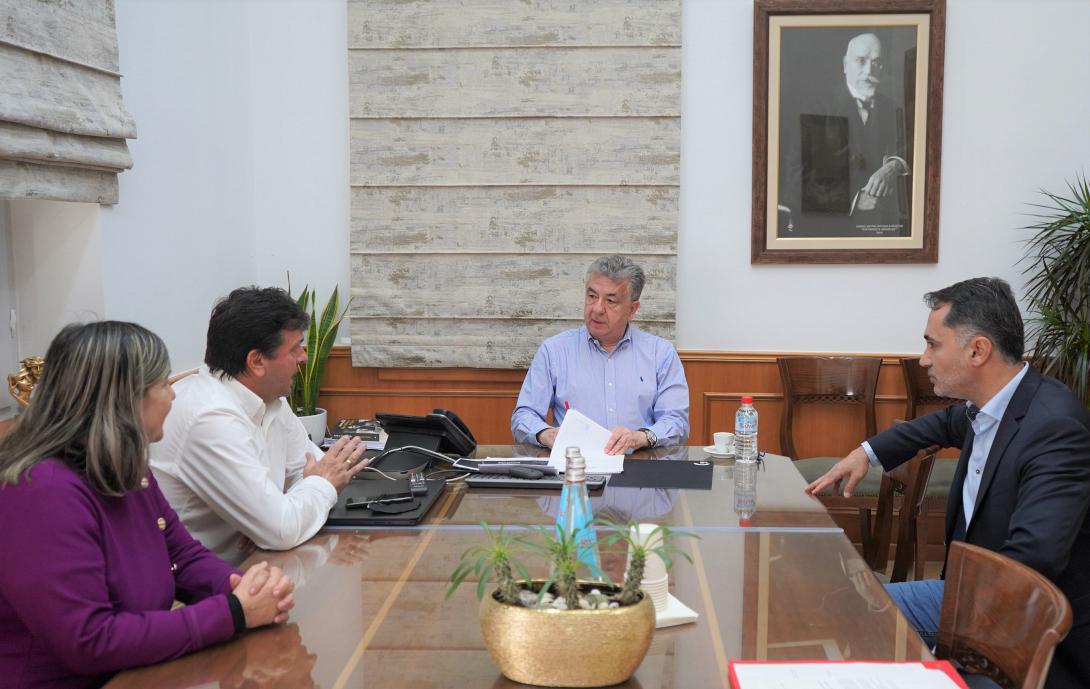 αρναουτακης συμβαση