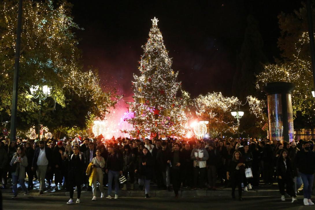 χριστουγεννιάτικο δέντρο στο Σύνταγμα