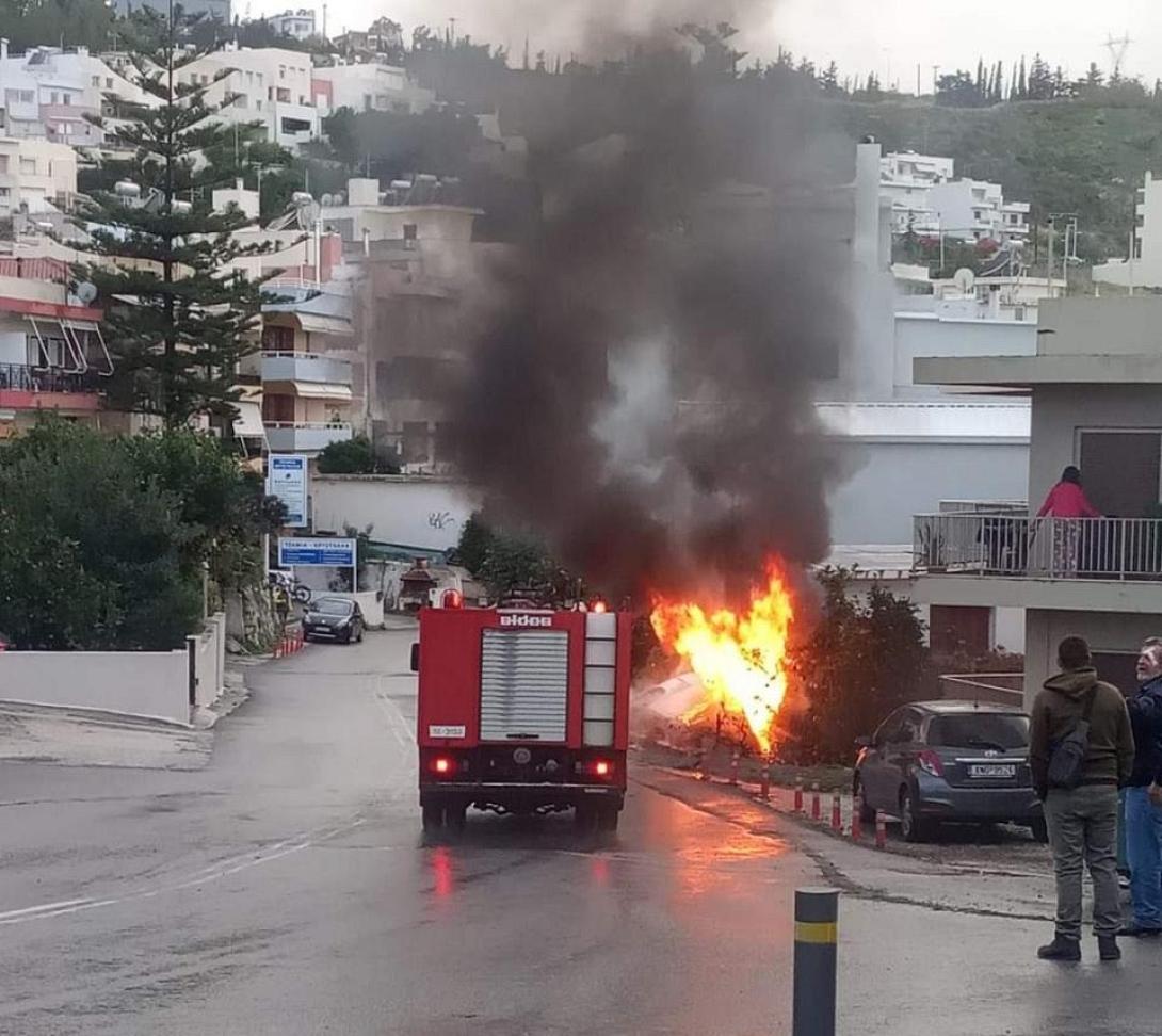 φωτια σε αυτοκίνητο