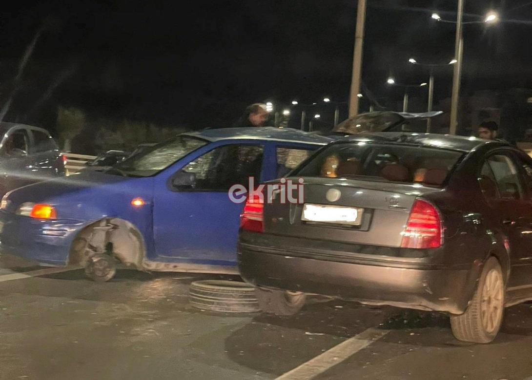 Σφοδρή σύγκρουση αυτοκινήτων