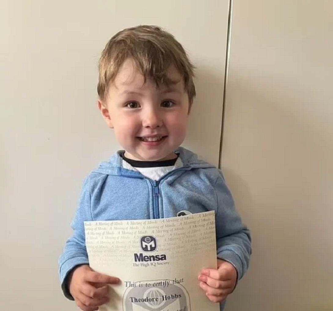 Τέντι Χομπς