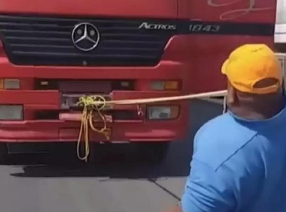 αιγυπτιος φορτηγο