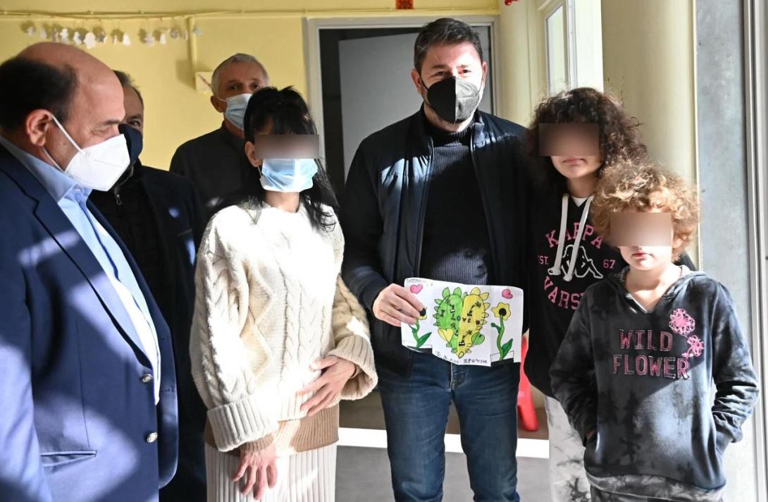 Νίκος Ανδρουλάκης από «Παίδων Πεντέλης»: Η Κυβέρνηση να προχωρήσει άμεσα σε έλεγχο των εξαγωγών φαρμάκων