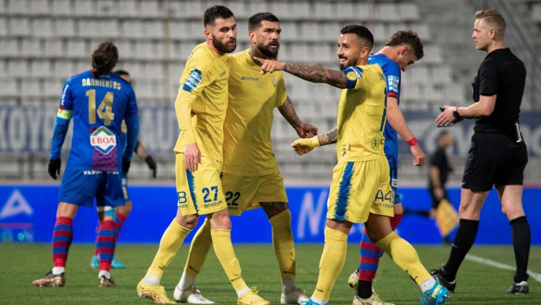 παναιτωλικος