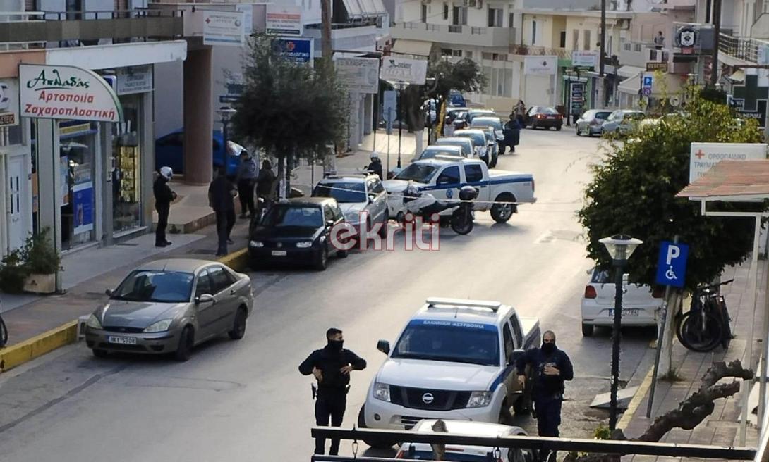 Έπεσαν πυροβολισμοί σε κεντρικό πολυσύχναστο δρόμο