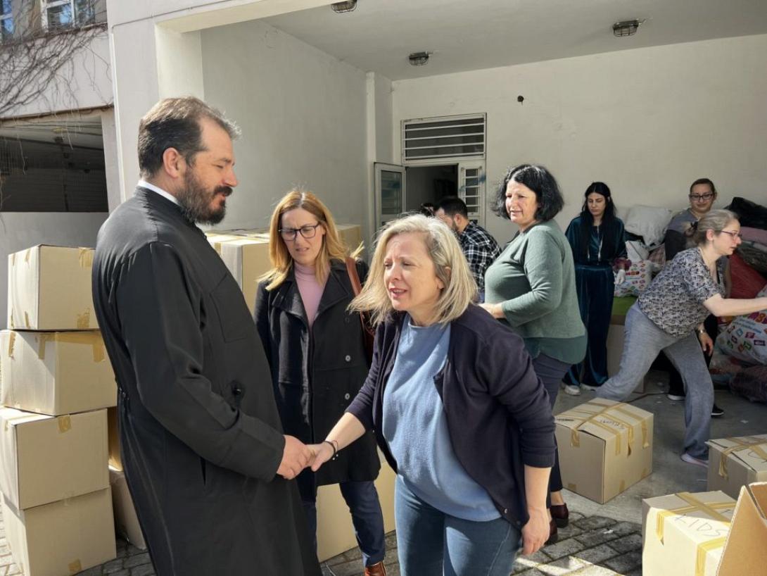 μητροπολη κυδωνίας - βοηθεια σεισμοπαθείς