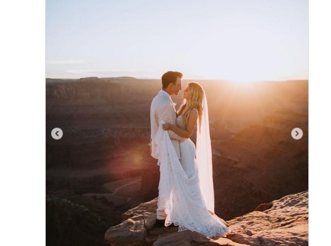 γαμος - μπουλινγκ