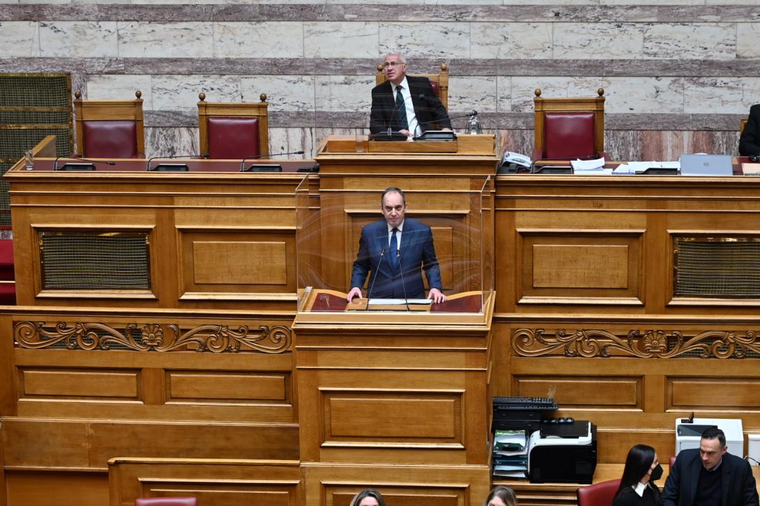 Γιάννης Πλακιωτάκης