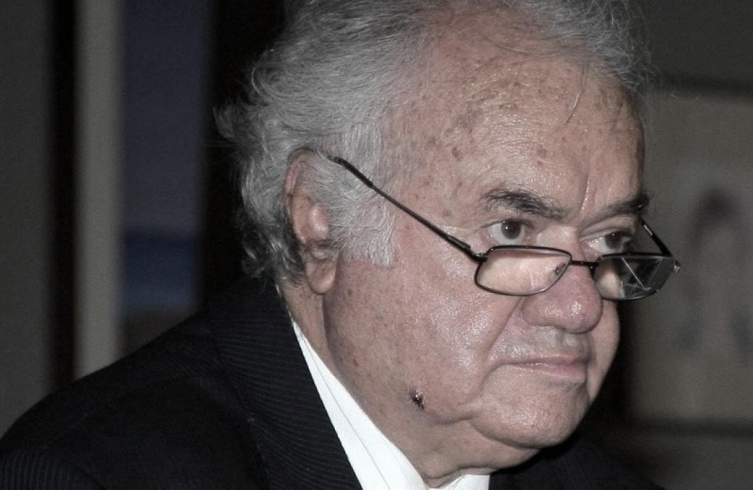 μανόλης καρέλλης