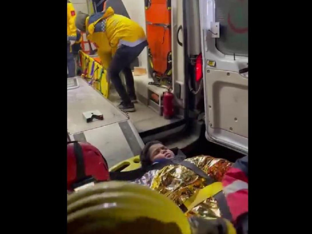 παιδί Τουρκια σεισμός