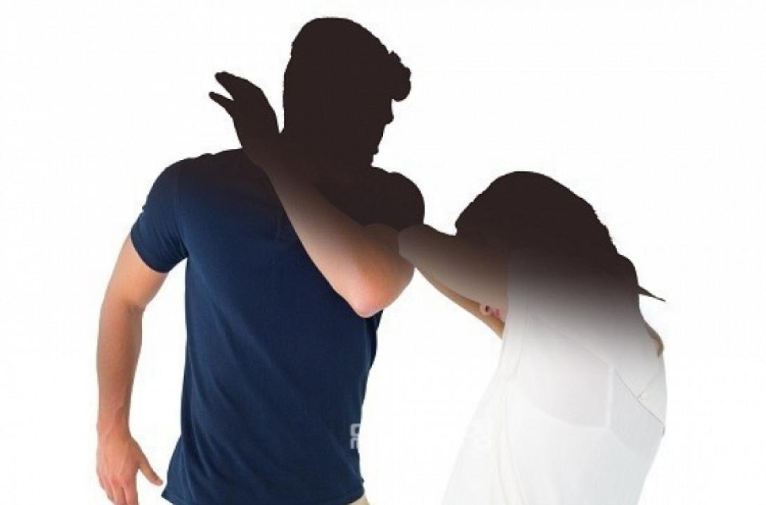 κακοποίηση, βία, χαστούκι, ξυλοδαρμός